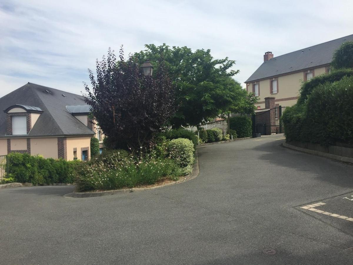 Beautiful Ground Floor 2 Bedroom Apartment Honfleur Dış mekan fotoğraf